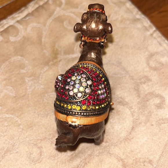 Jeweled Camel decoration Red Gold Orange Rhinestones - Picture 5 of 5